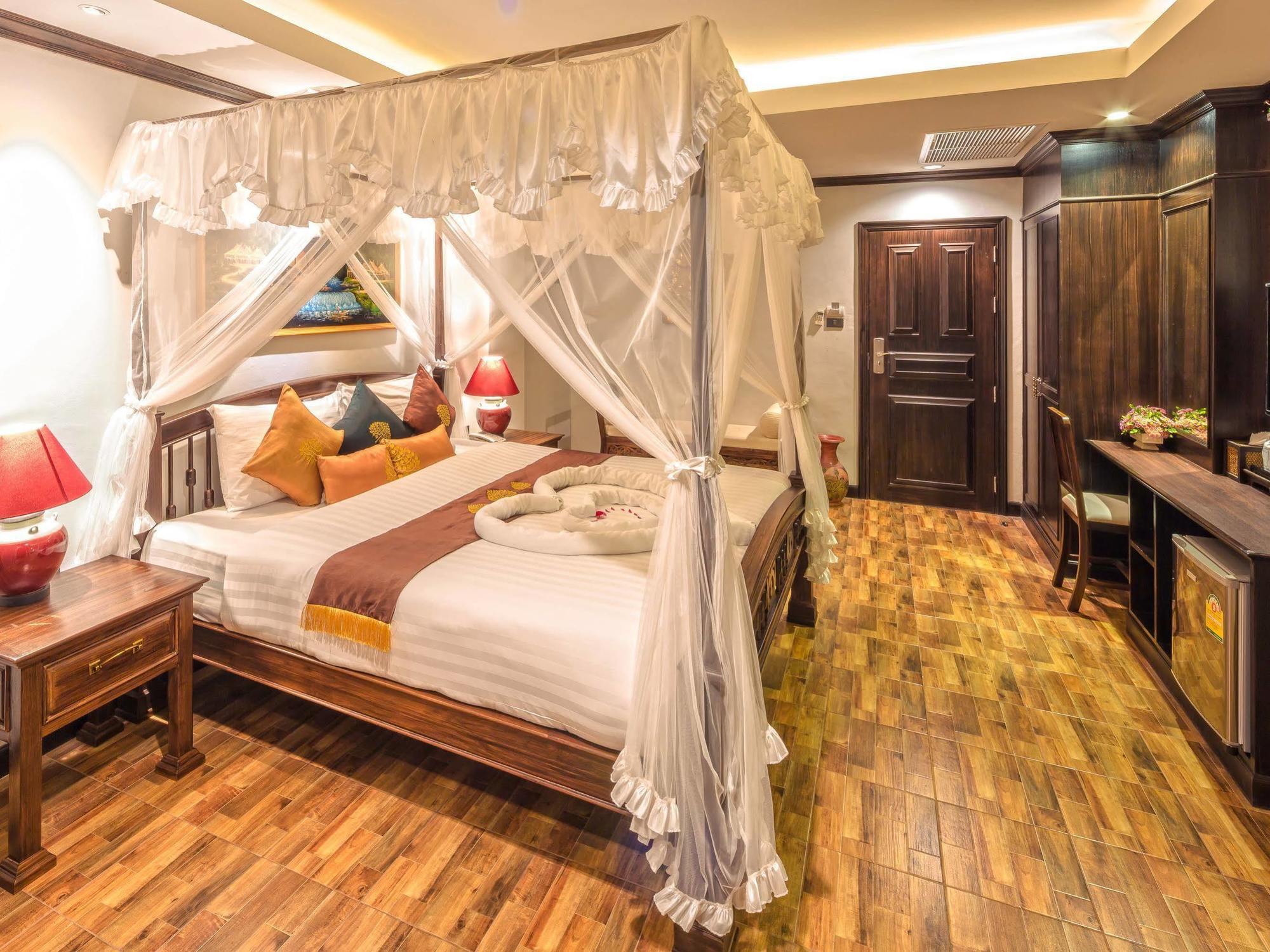 Tanawan Phuket